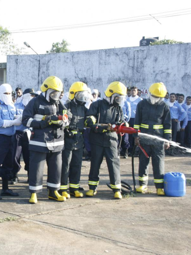 Indian Navy Fireman Recruitment 2023 Notice PDF Link: Form Apply for 129 Posts, Eligibility Criteria and How to Apply